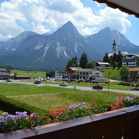 Tirolerhof Lermoos