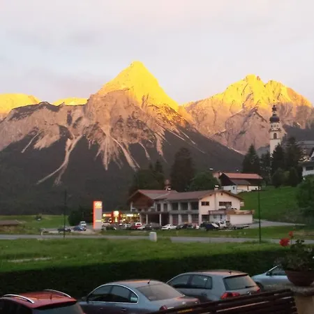 Tirolerhof Hotel Lermoos