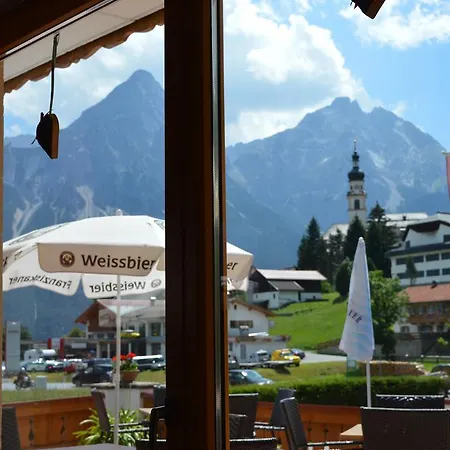 Tirolerhof 레르모스