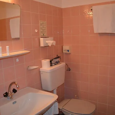 Tirolerhof Hotel 3*